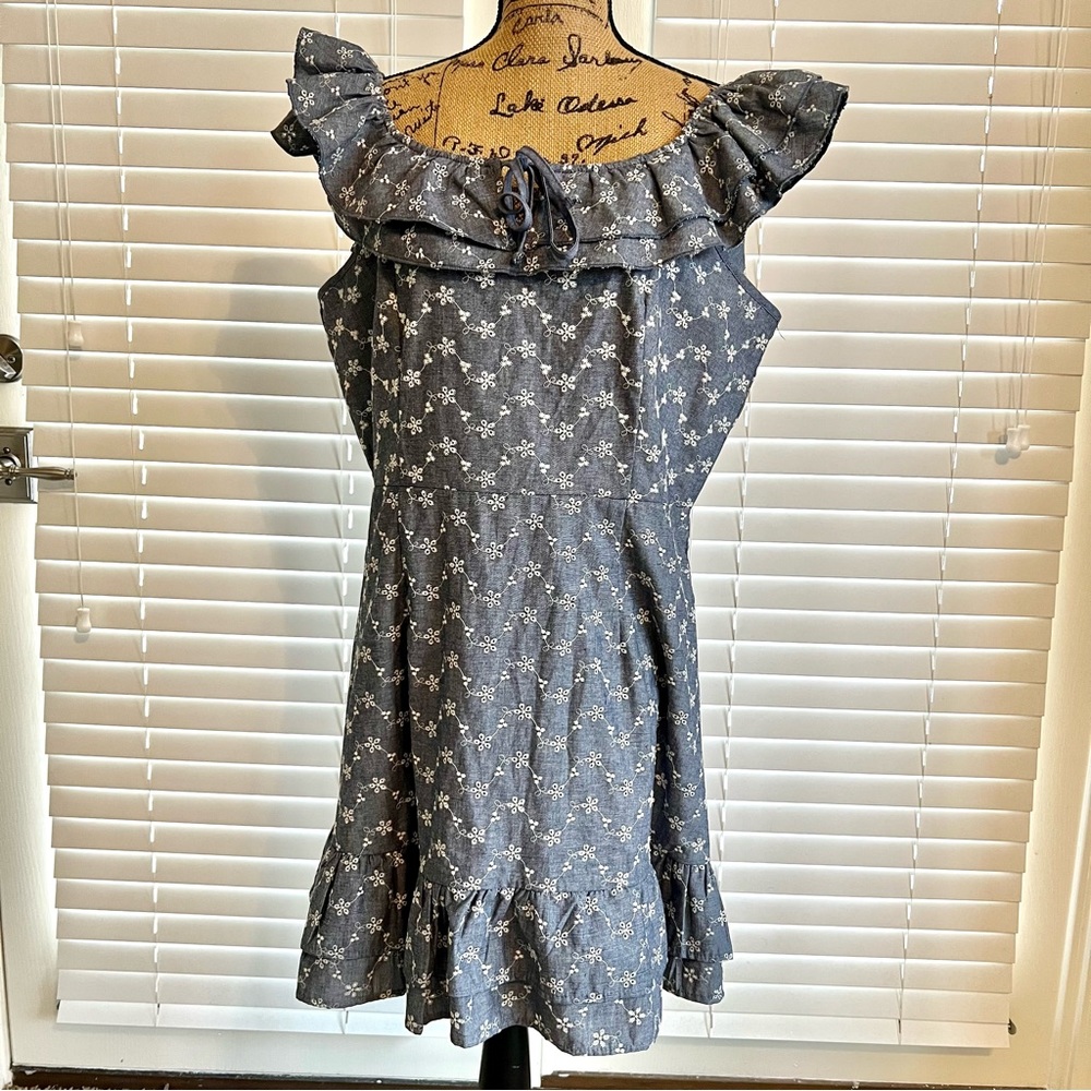 Chelsea & Violet Gray Floral Ruffle Midi Dress